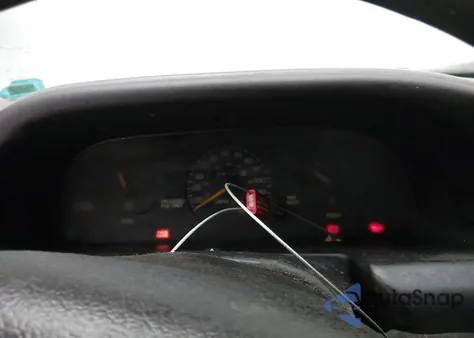 1995 Ford Escort z USA, uszkodzony, nr VIN 1FASP10J0SW326017